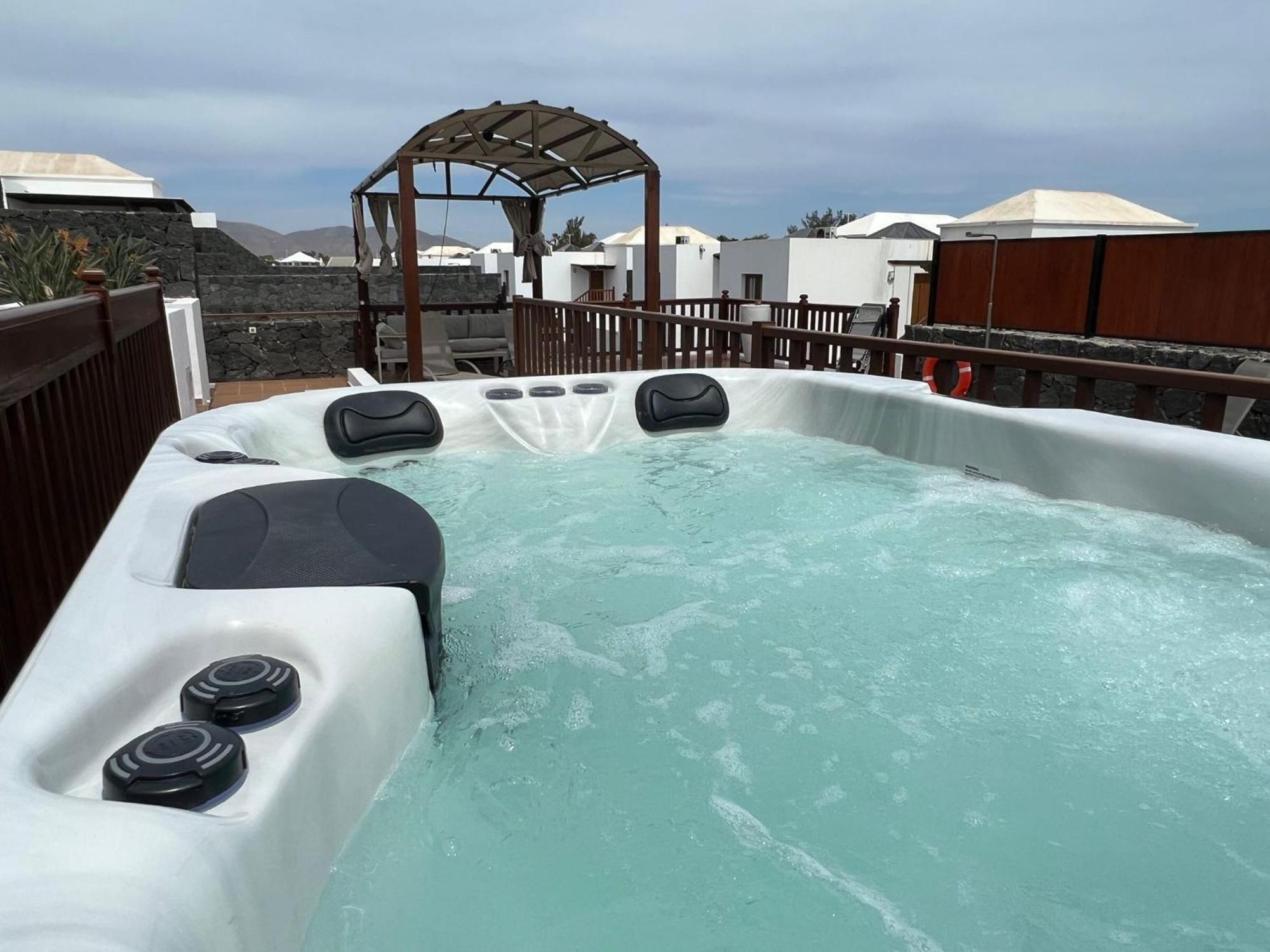 Villa 61 Playablanca Lanzarote Pool Spa Playa Blanca  Exterior foto